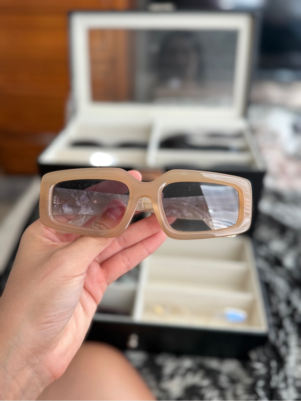 DEZI Beige Rectangular Women's Sunglasses
